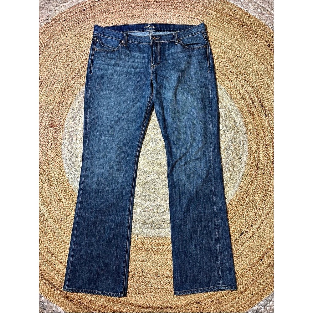 Old Navy The Diva Blue Jeans Womens Size 14 Long Bootcut Denim Pants